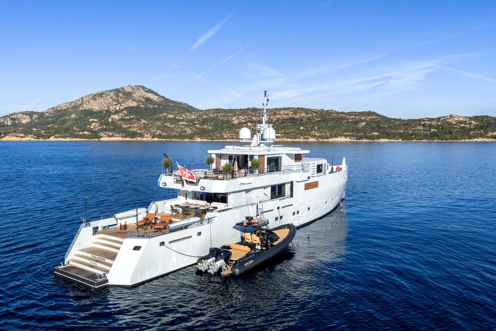 Tansu Cuda Class 124, a motor yacht for charter in Malta at Portomaso